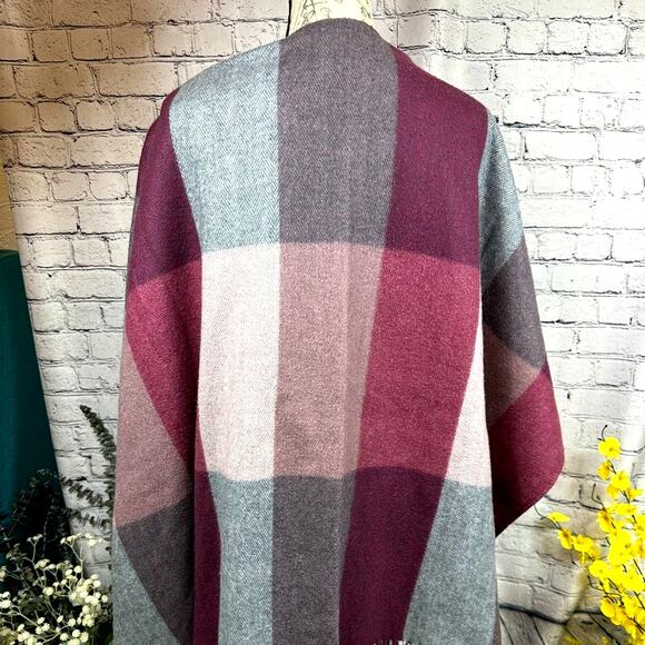 Woolrich Ruana Color block Shawl Poncho Cape Burgundy Gray Rose One Size - Picture 12 of 14